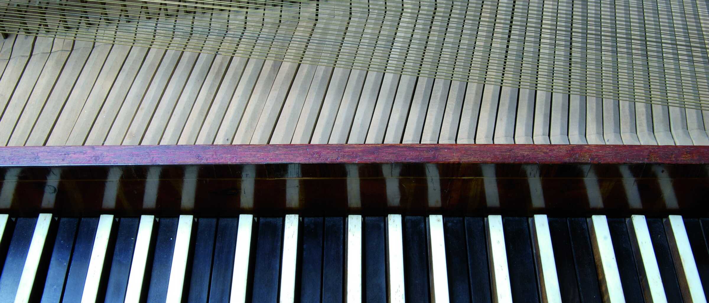 zu sehen ist ein Ausschnitt eines Clavichords in Großaufnahme