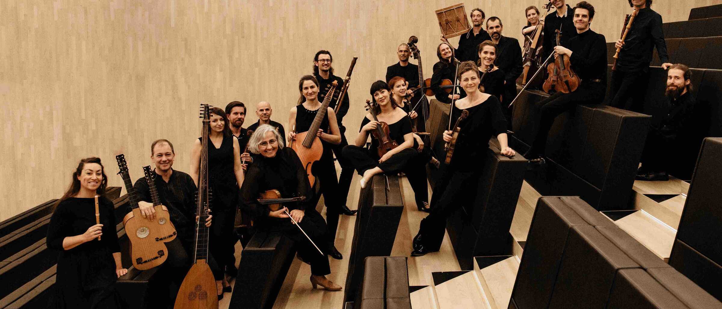 {Oh! Orkiestra} unter der Leitung von Martyna Pastuszka {Oh! Orkiestra} unter der Leitung von Martyna Pastuszka