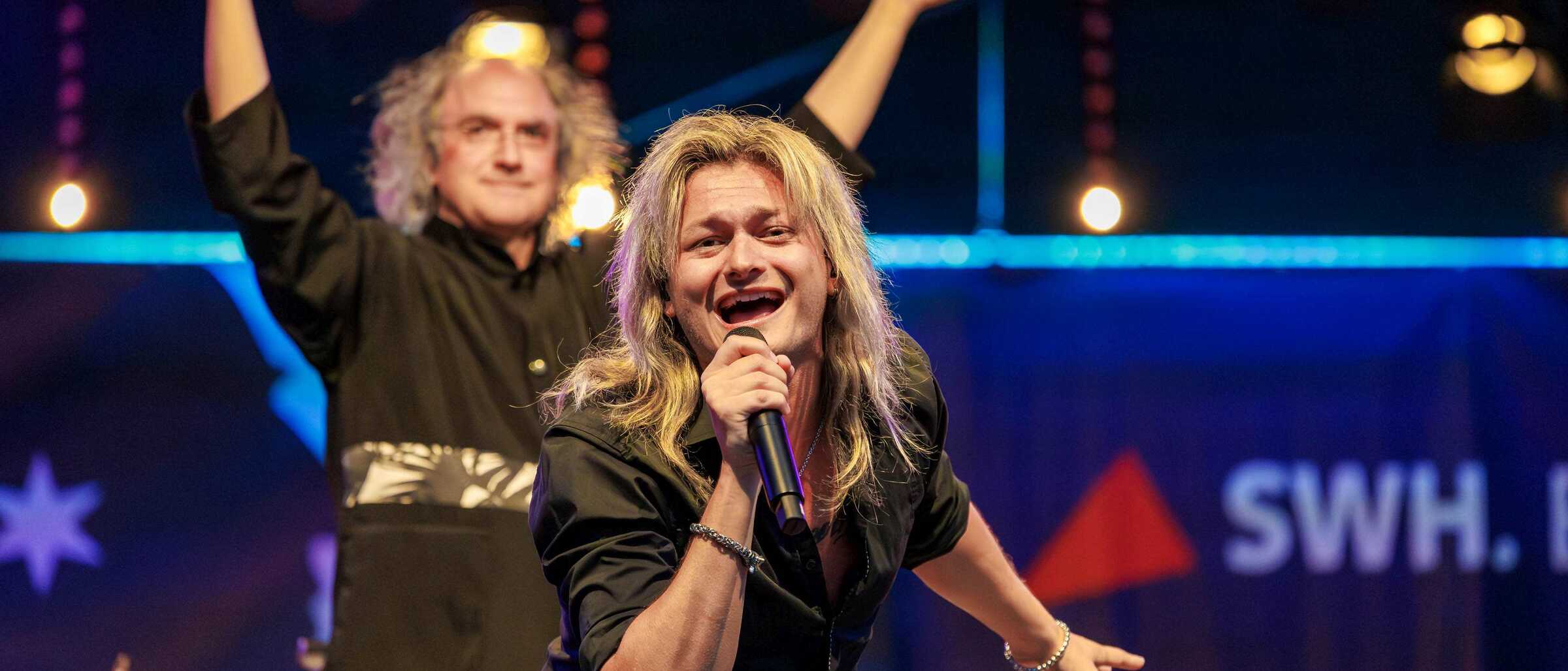 Hannes Braun (Kissin’ Dynamite) und Bernd Ruf bei Bridges to Classic 2024 Hannes Braun (Kissin’ Dynamite) und Bernd Ruf bei Bridges to Classic 2024