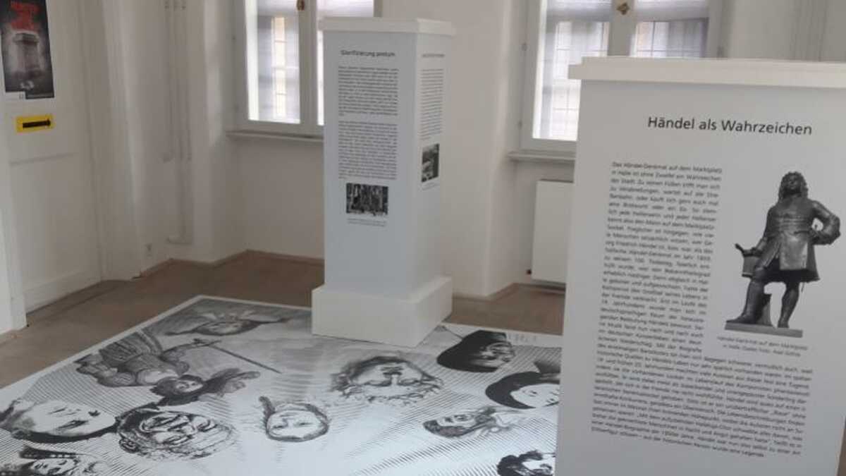 Blick in die Ausstellung (c) Maria Scheunpflug